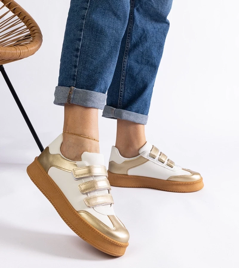 Gemre Tenisi aurii cu scai Mena