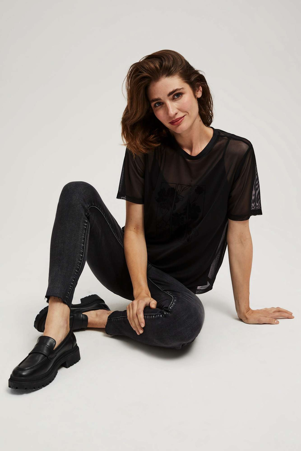 Blouse with short sleeves