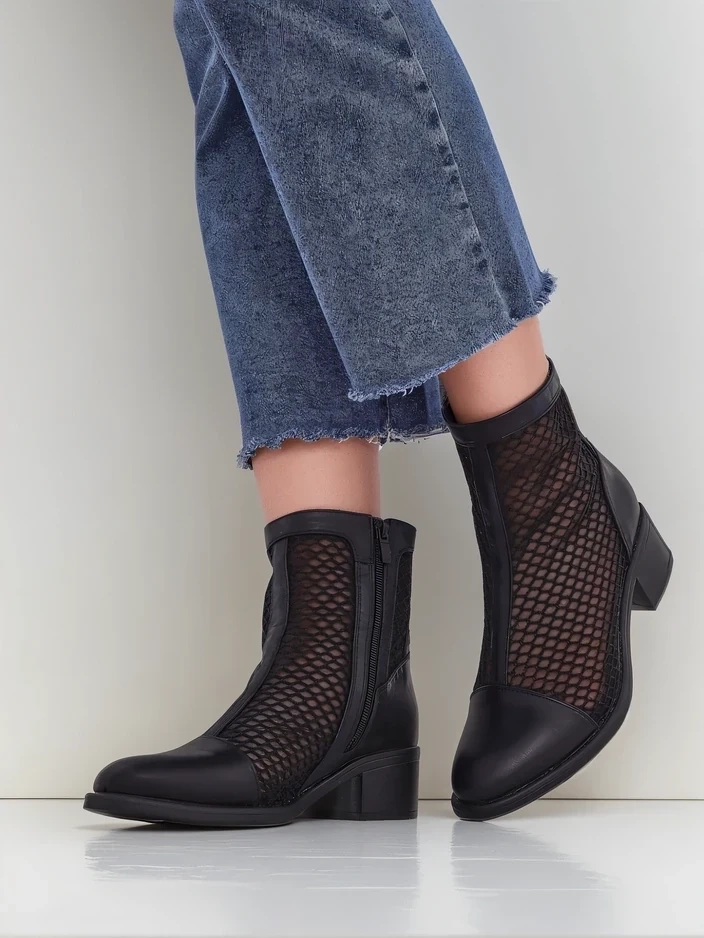 Resti Perforated Women&#039;s Low Heeled Ankle Boots Rowices