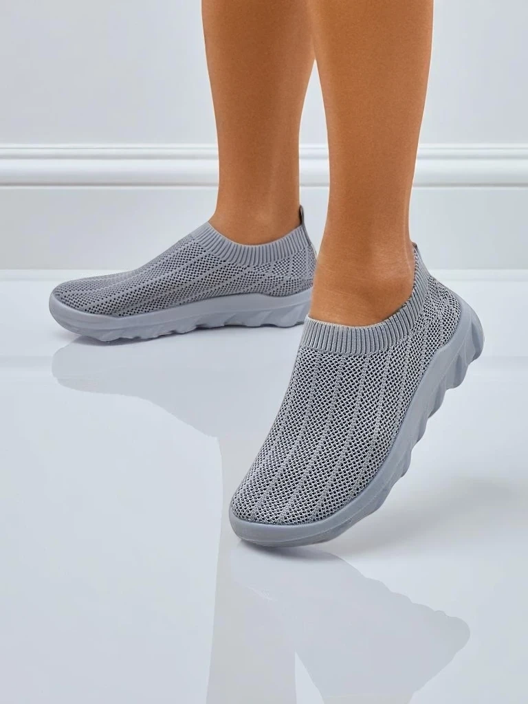 Resti Womens Slip-On Fabric Sports Shoes Perrey