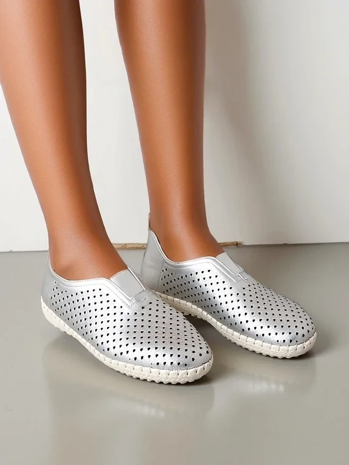 Resti Women's perforated loafers Gofielle