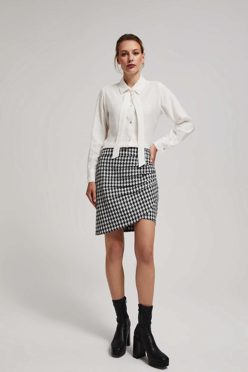 Shirt with a tied neckline