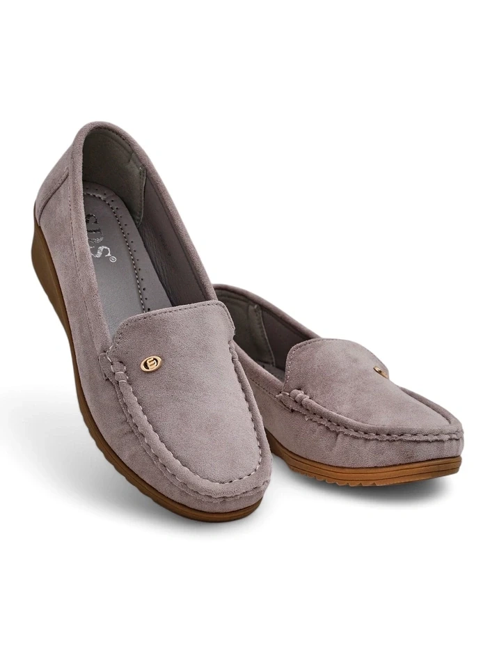 Resti Women's Moccasins on a Low Wedge Lepolt