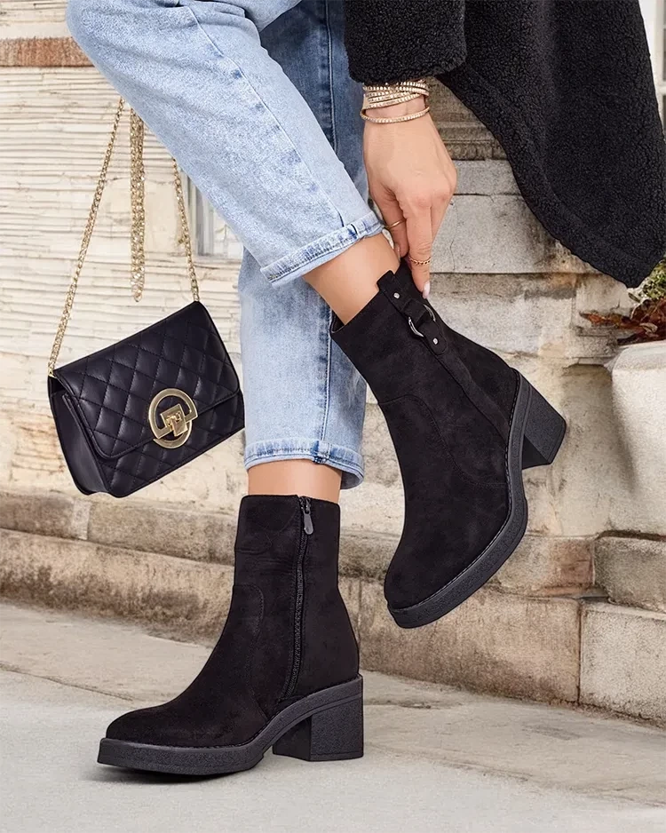 Resti Women&#039;s ankle boots on a post Boron