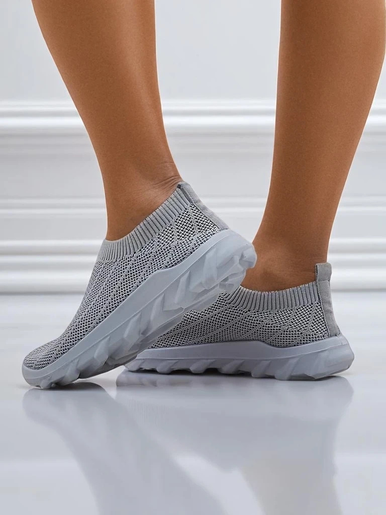 Resti Women's Slip-On Fabric Sports Shoes Perrey