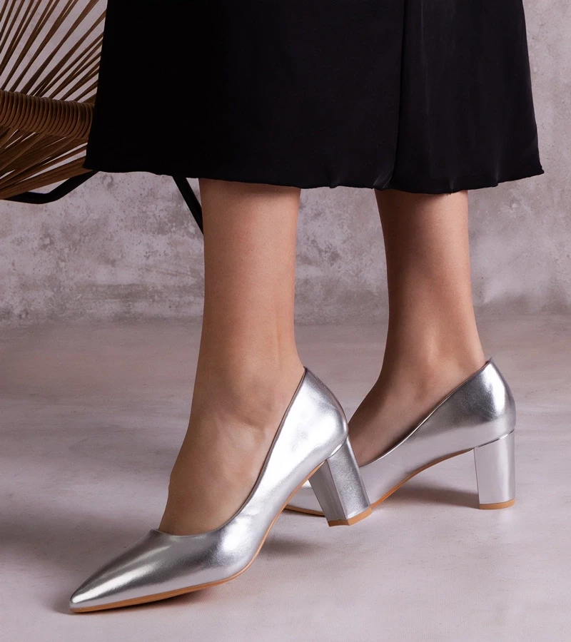 Gemre Pantofi argintii cu toc Tunia