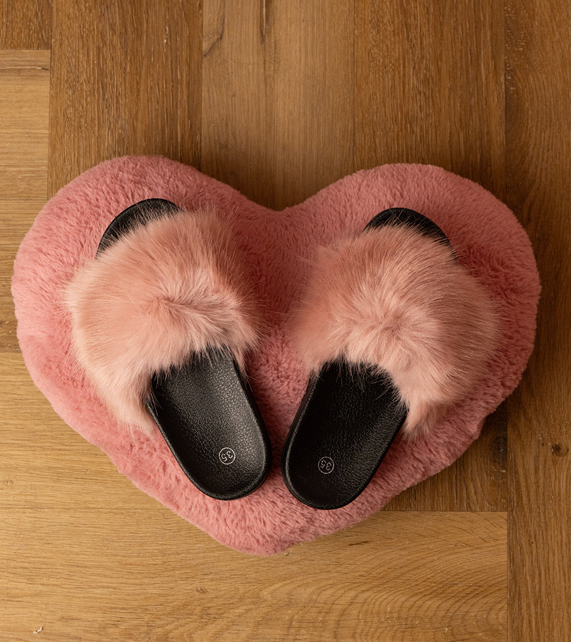 marka niezdefiniowana Pink children&#039;s fur slides Malinka