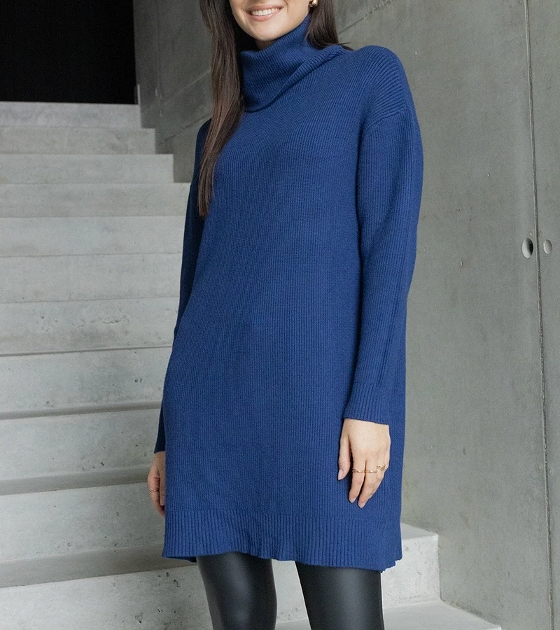 UR/CEO Long dark blue soft turtleneck sweater Kali