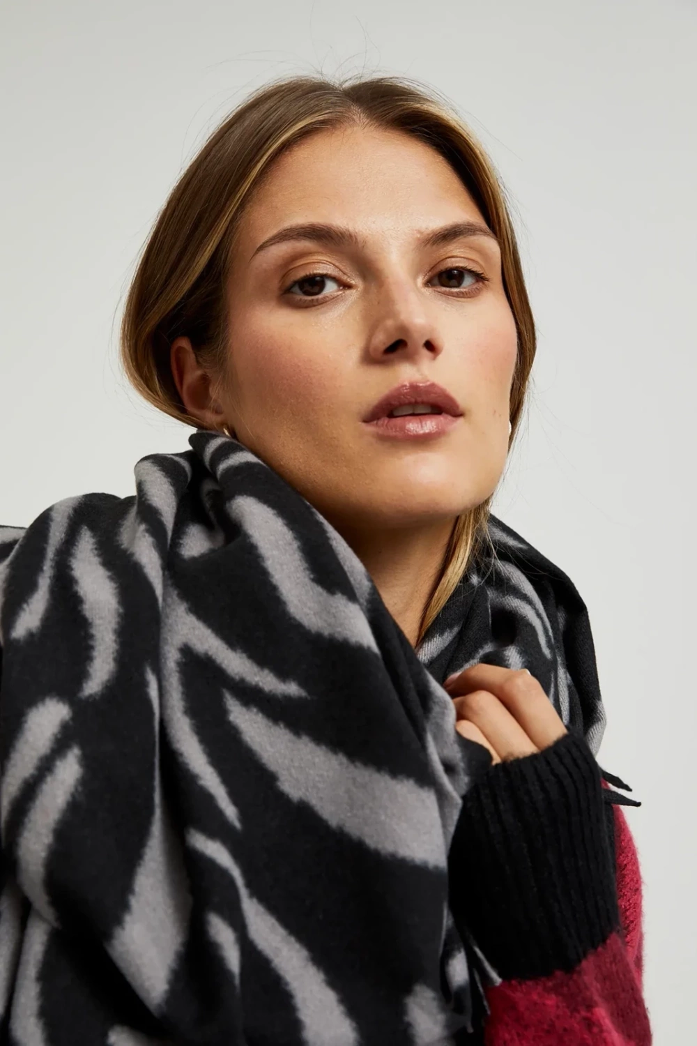 Marisse Women&#039;s Scarf Z-Sz-4517 D.Grey