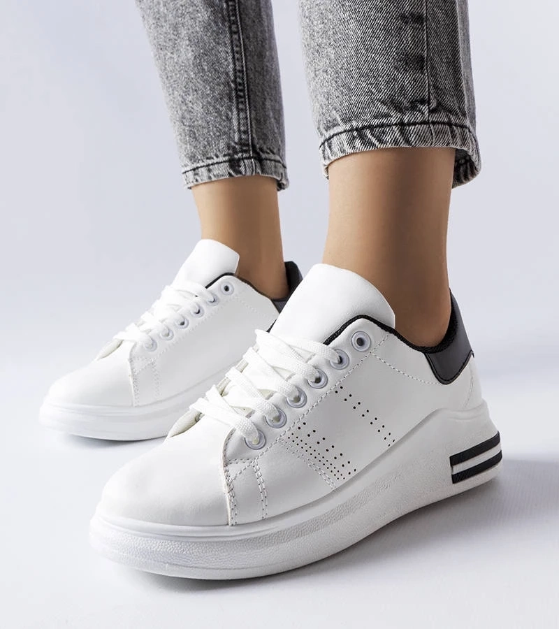 D/CEO White trainers Justar