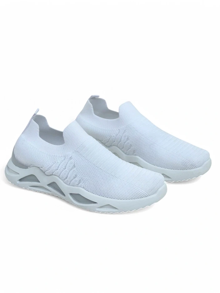 Resti Slip-on women's sneakers with rhinestones Elavises