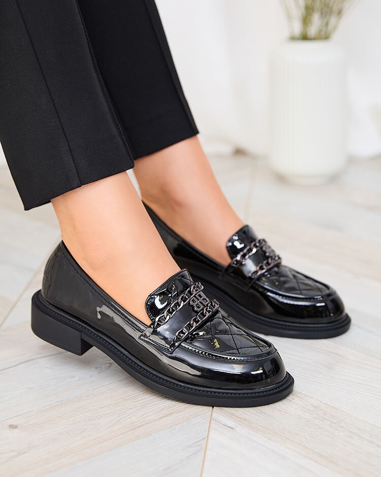 Resti Lacquered black moccasins with quilted nose Kusanna