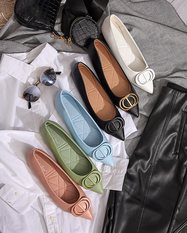 Resti Women&#039;s black pointed ballerinas with an ornament on the toe Manico - Footwear