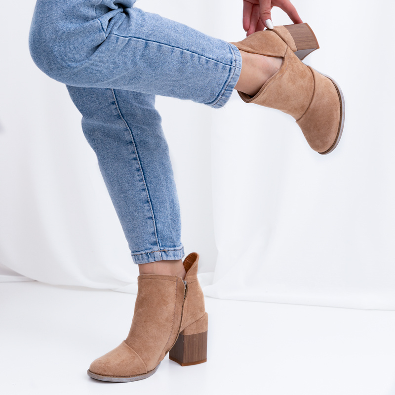 Resti Light brown women&#039;s boots with cutouts Plinara - Footwear