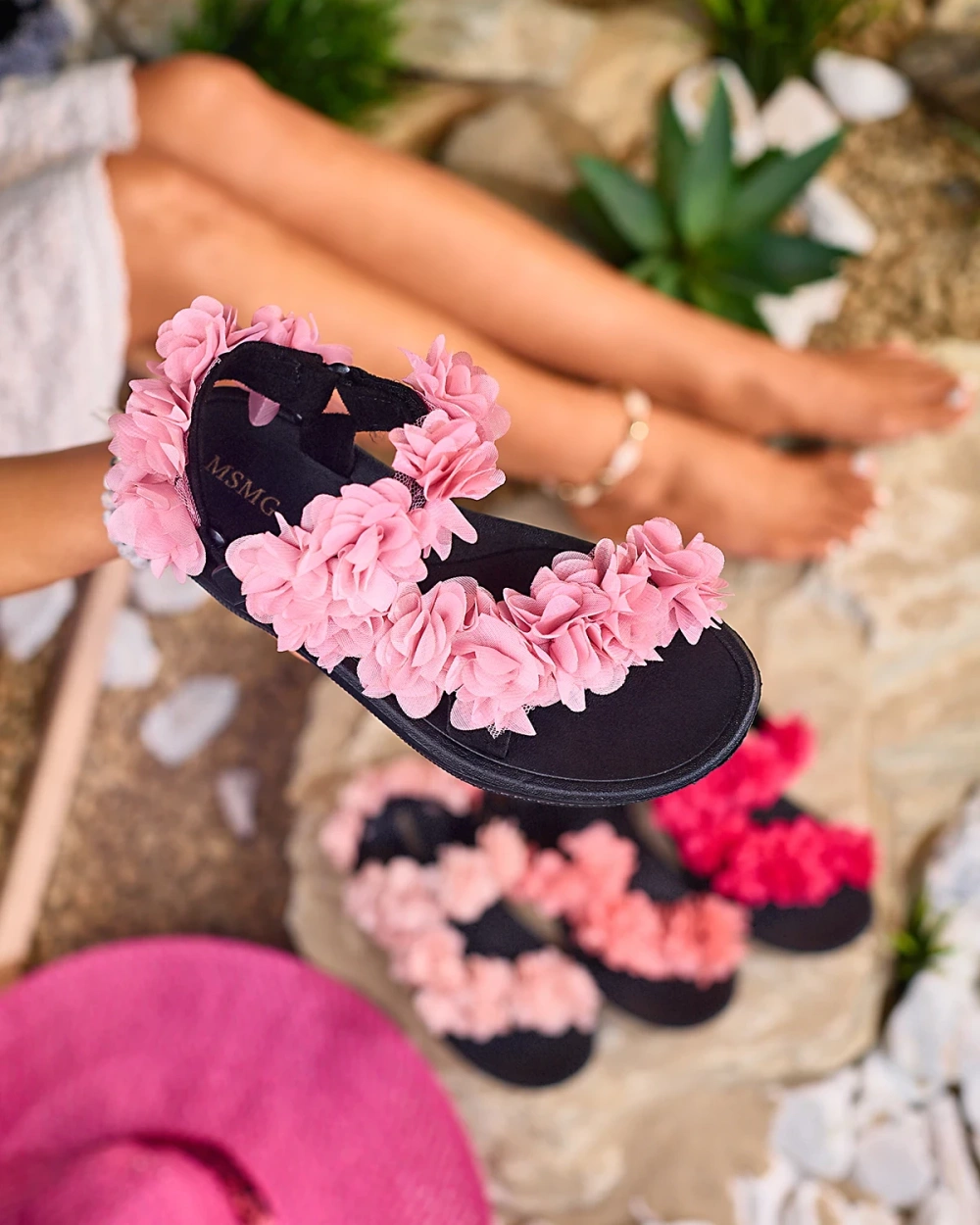 Resti Pink women&#039;s sandals with flowers Alferroy