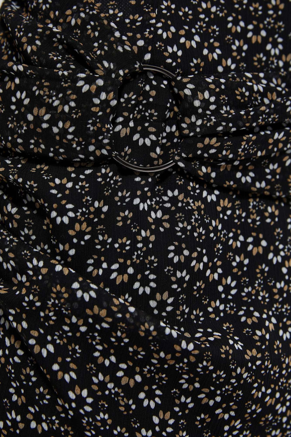 Skirt with a print of small flowers