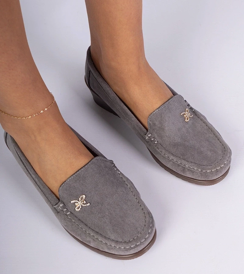 Gemre Sarimi pantofi mocasini gri pentru femei pe pană din piele ecologică