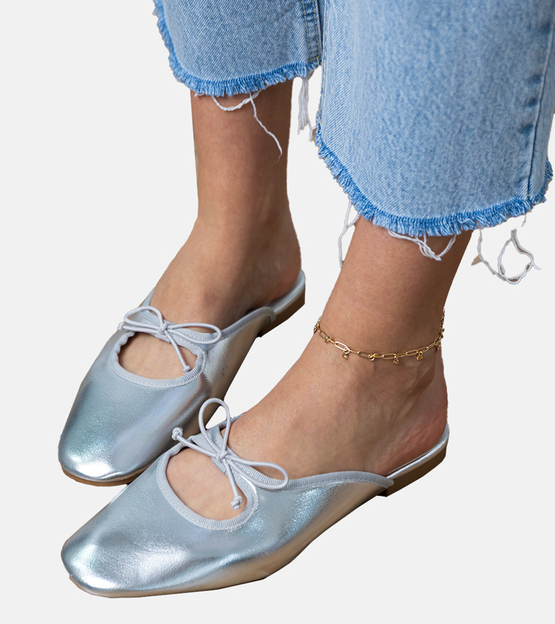 D/CEO Silver closed-toe flat sandals Matila