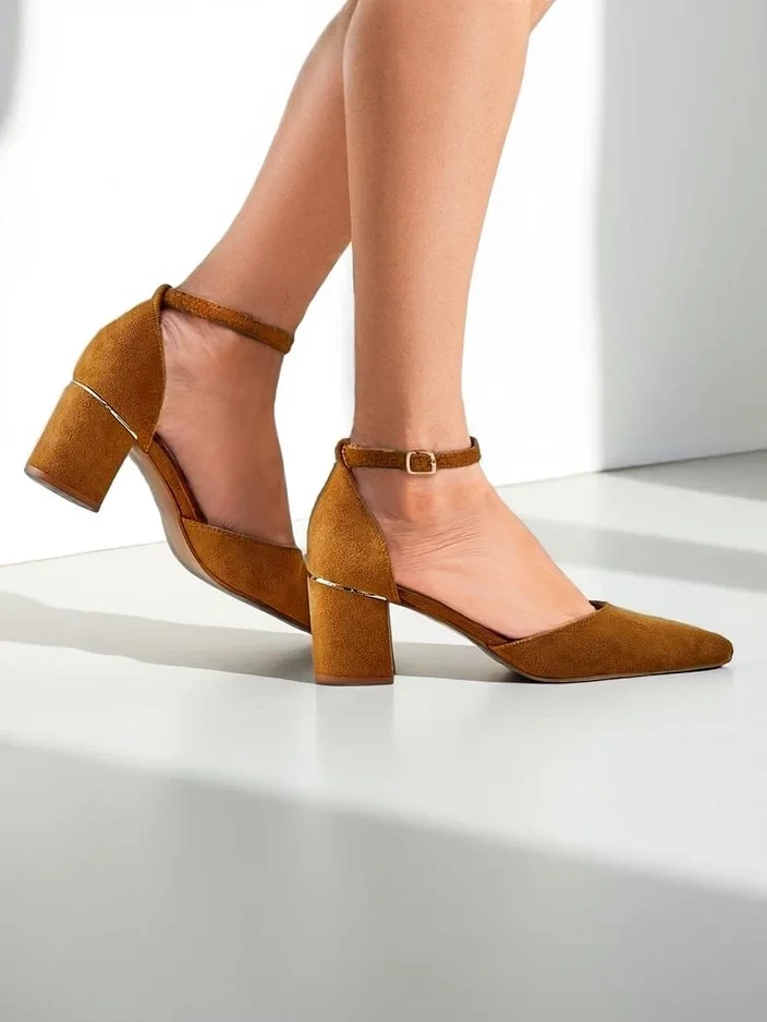 Resti Women’s low-heeled pumps Caelda