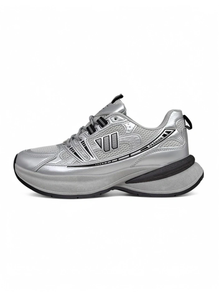 Resti Women's sporty sneakers on a thicker sole Roality
