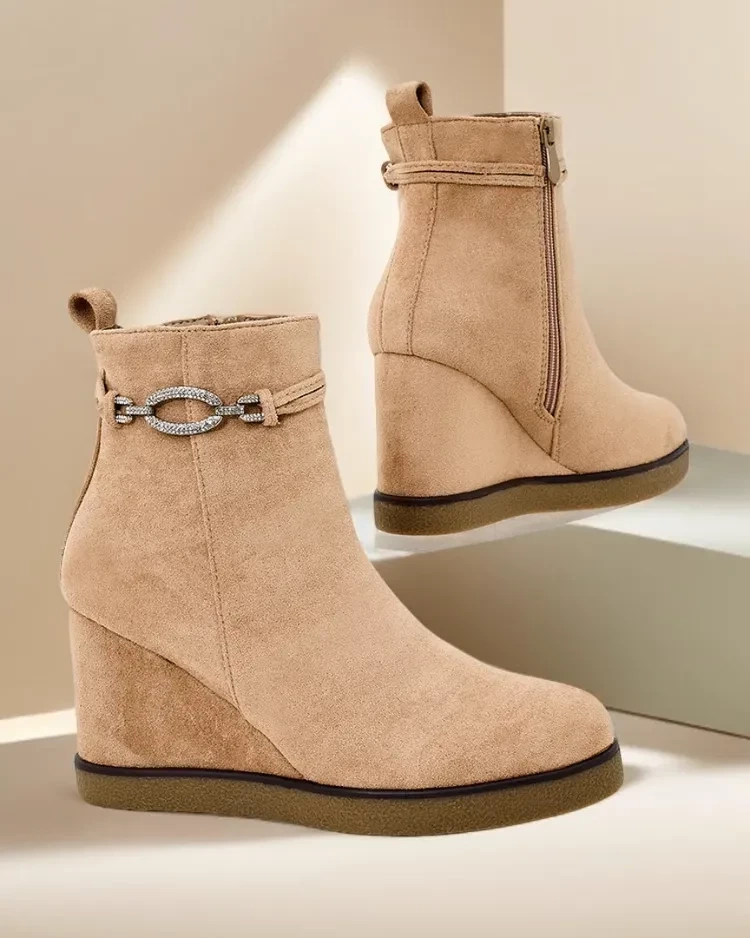 Resti Nerri women&#039;s boots on heels