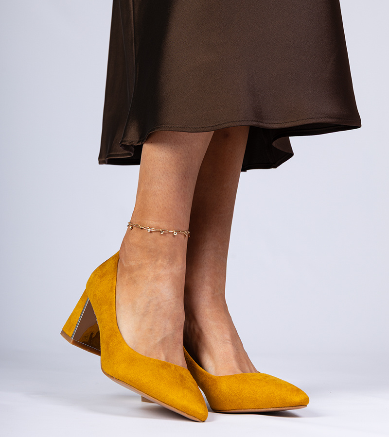 marka niezdefiniowana Yellow pumps on an elegantly decorated block heel Karry