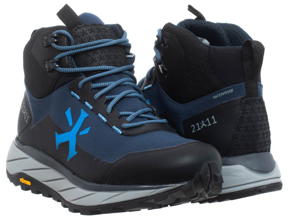 Дамски туристически обувки Gravitas Mid