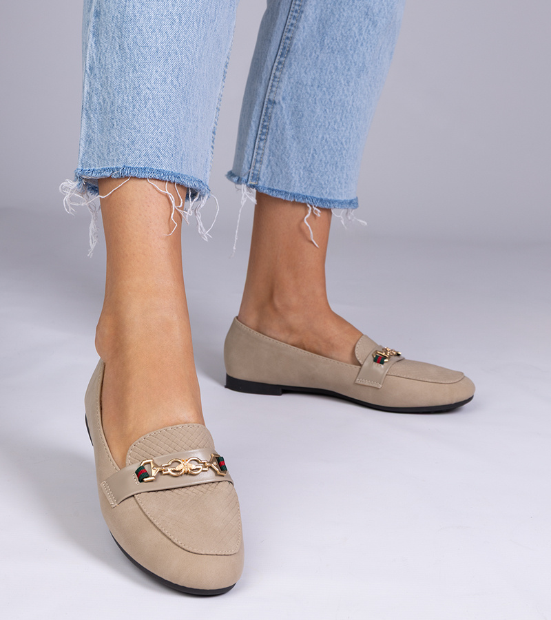 marka niezdefiniowana Brown matte loafers with gold decoration Gloriasa