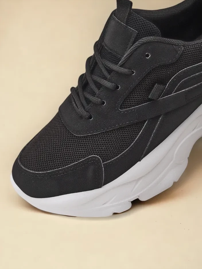 Resti Women's sports sneakers on a platform Gerovis