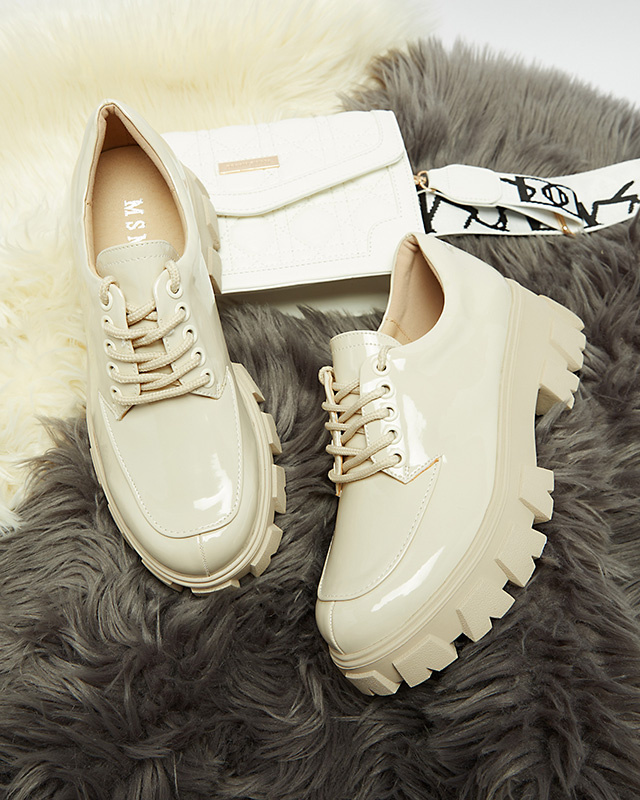 Resti Women's light beige lacquered lace-up shoes Ginara - Footwear
