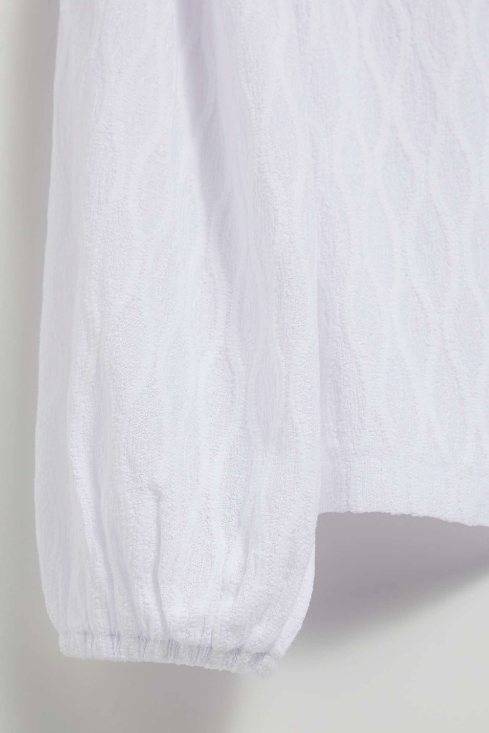 Turtleneck blouse with puff sleeves