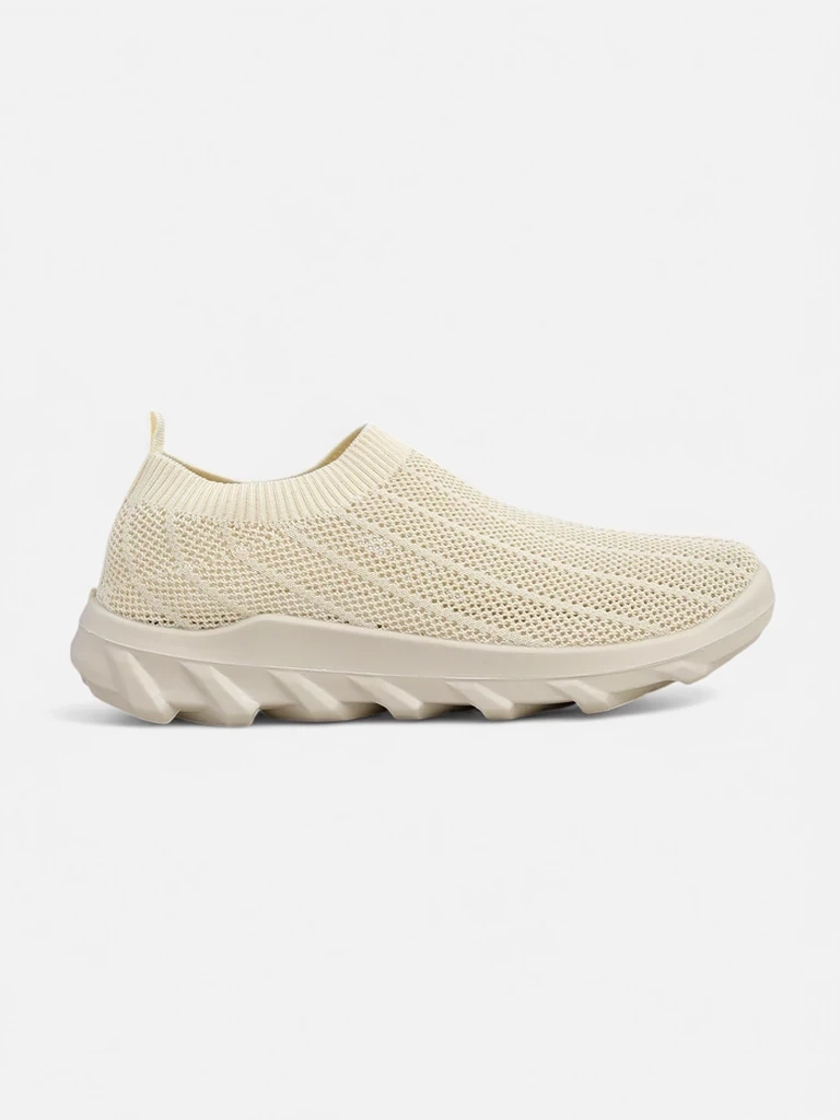 Resti Women's Slip-On Fabric Sports Shoes Perrey