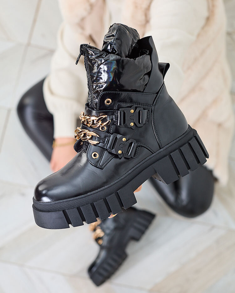 Resti Women&#039;s black boots with Ebidef chains