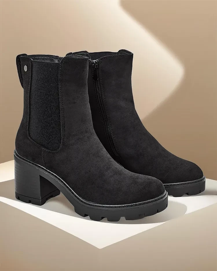 Resti Eko-suede women&#039;s ankle boots on a post Weggis