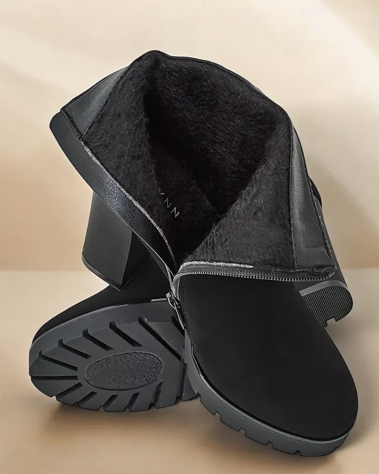 Resti Women&#039;s ankle boots on a post Ododi