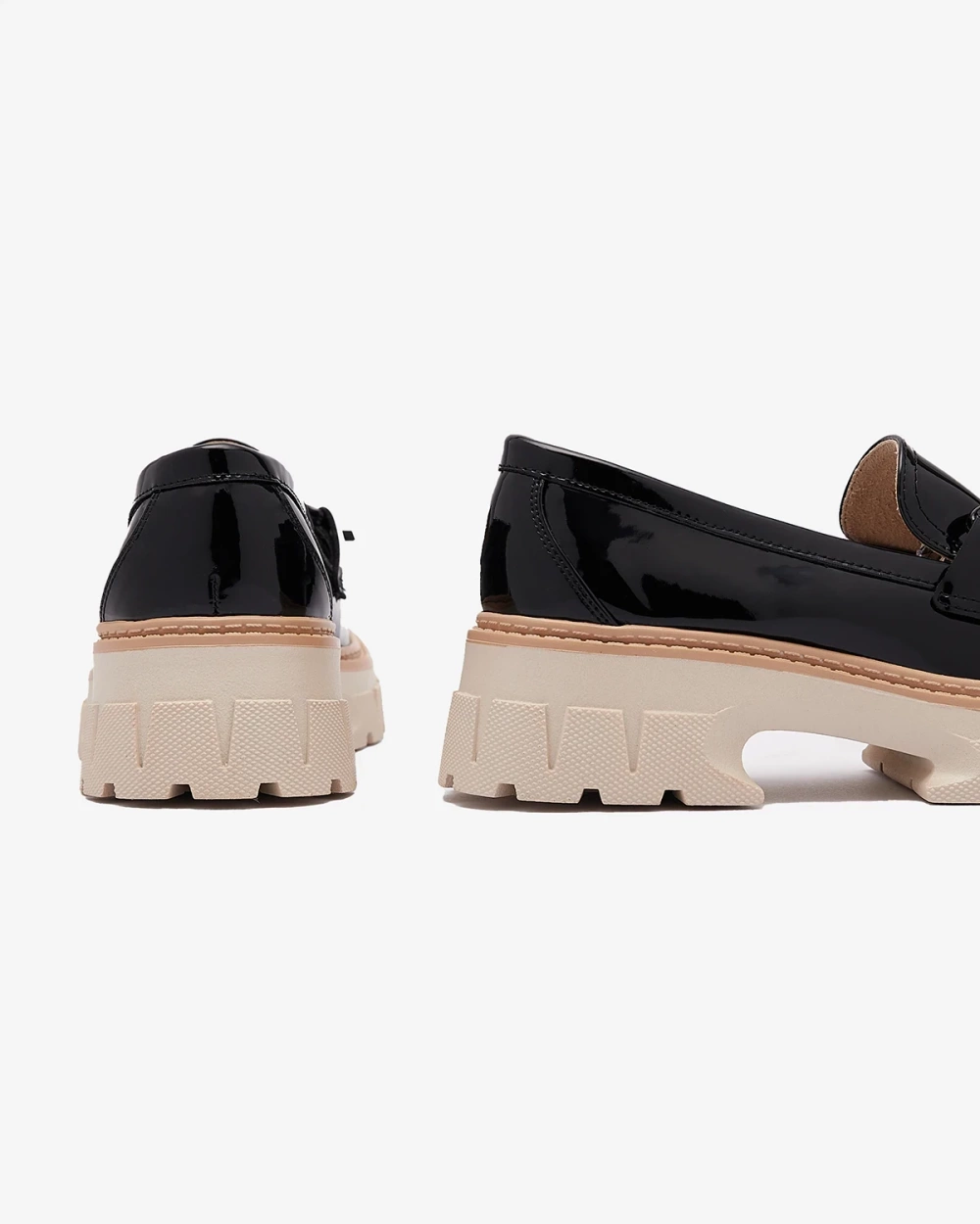 Resti Black lacquered women's moccasins with tassels Kaipo- Footwear