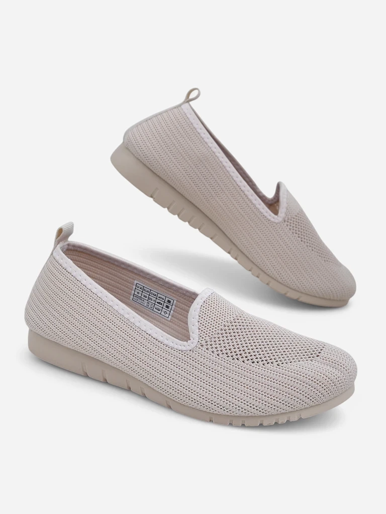 Resti Women's Fabric Moccasins Caerit