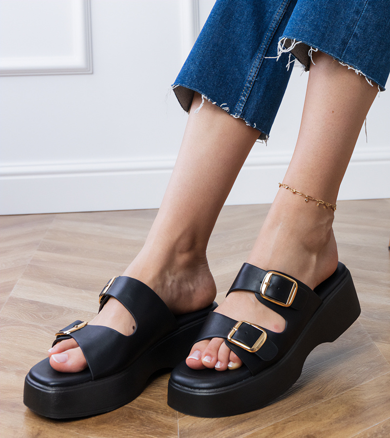 marka niezdefiniowana Papuci negri cu catarame pe barete Wollis