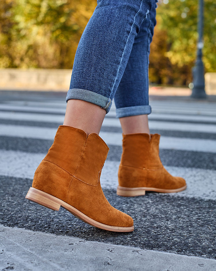 Resti Brown cowboy boots on a covered wedge Terband - Footwear