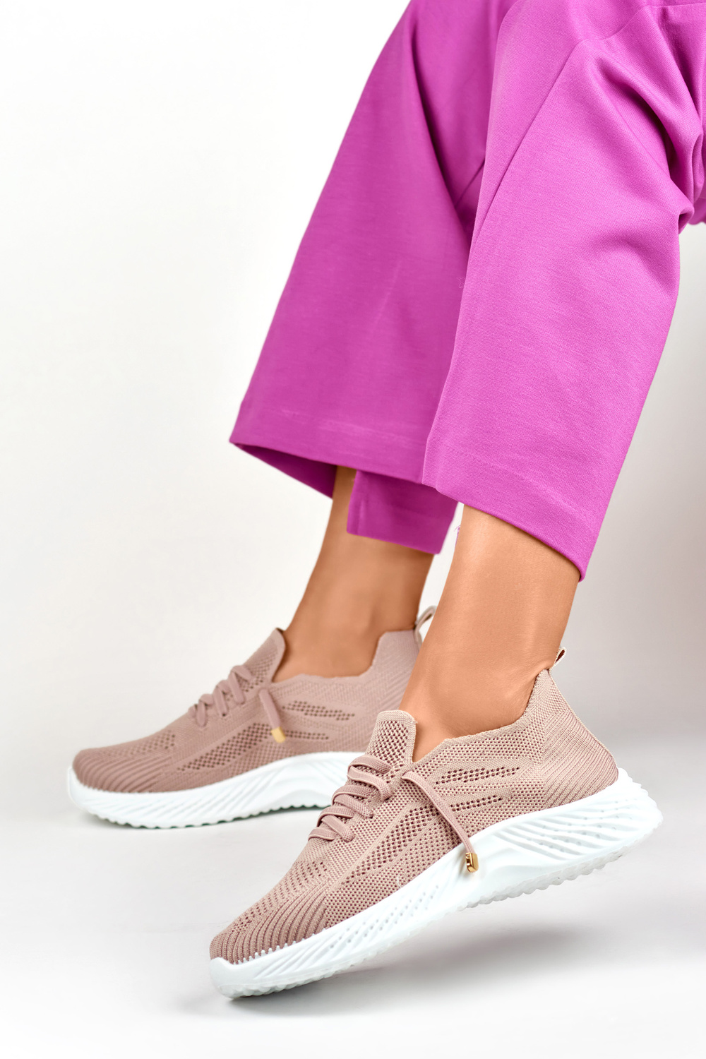 primohurt Pudrowe elastyczne buty sportowe damskie