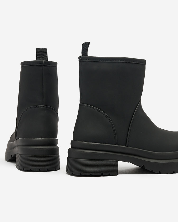 Resti Black matte women&#039;s boots with thicker sole Holeopi