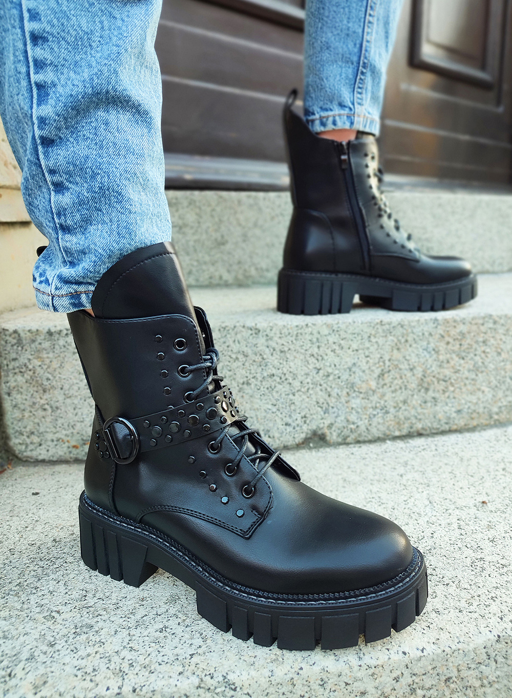 primohurt Rockowe botki damskie z ozdobną sprzączką