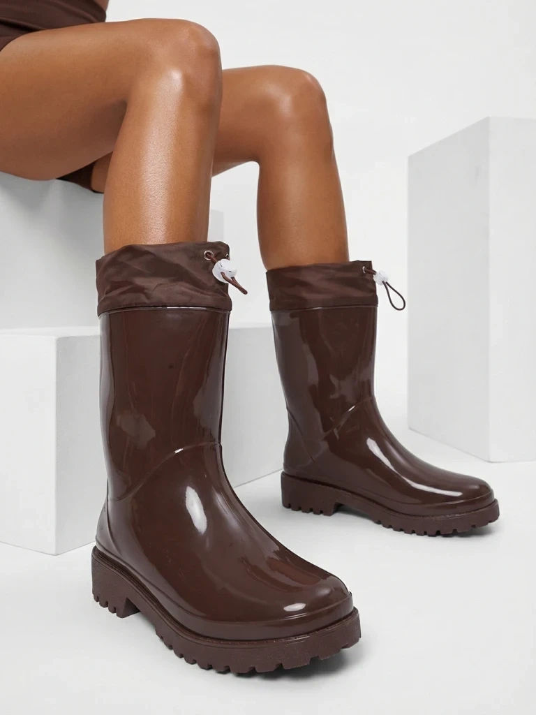 Дамски лачени ботуши Resti