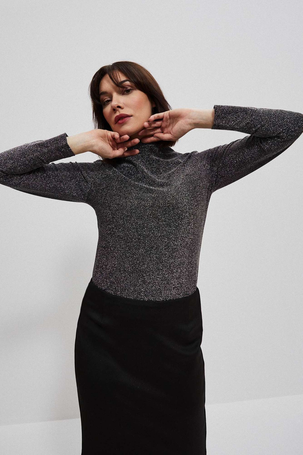 Blouse with metal thread