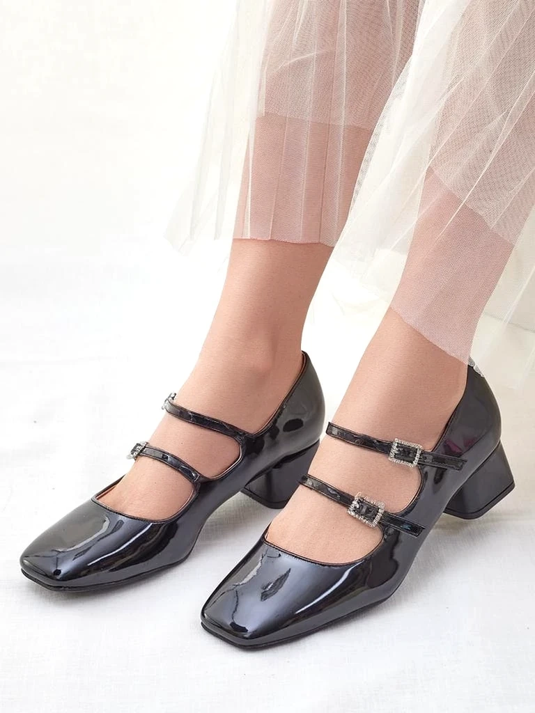 Resti Glossy women&#039;s heeled pumps with straps Vible