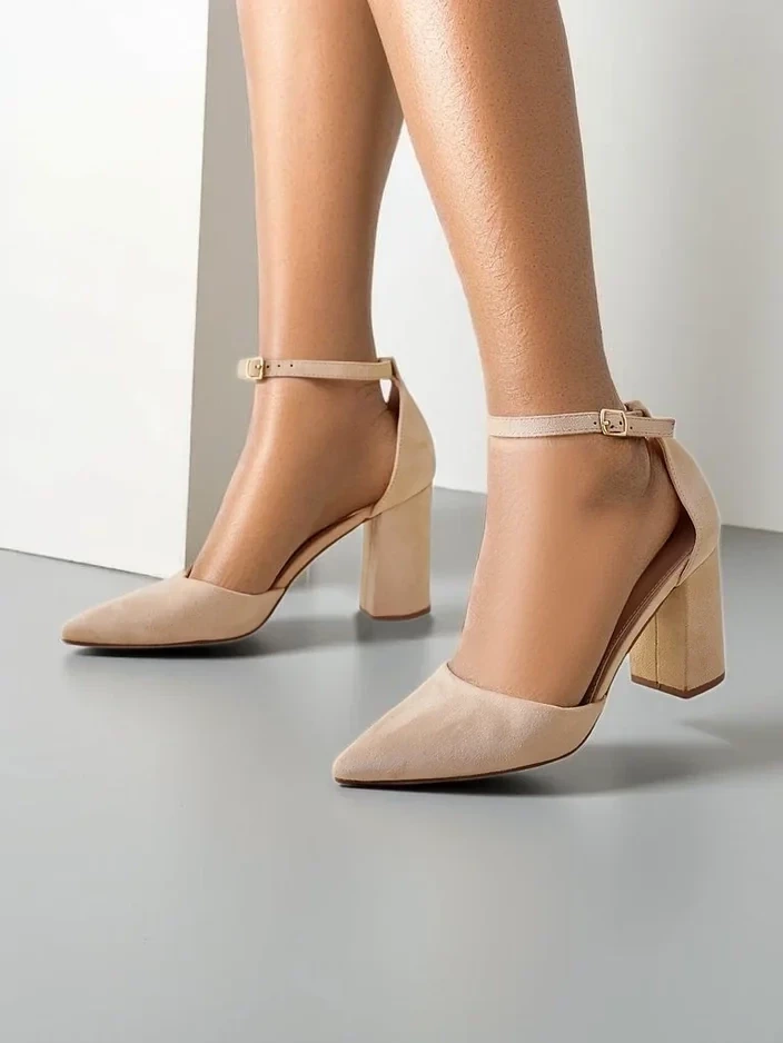 Resti Womens eco-suede pumps Caldeno