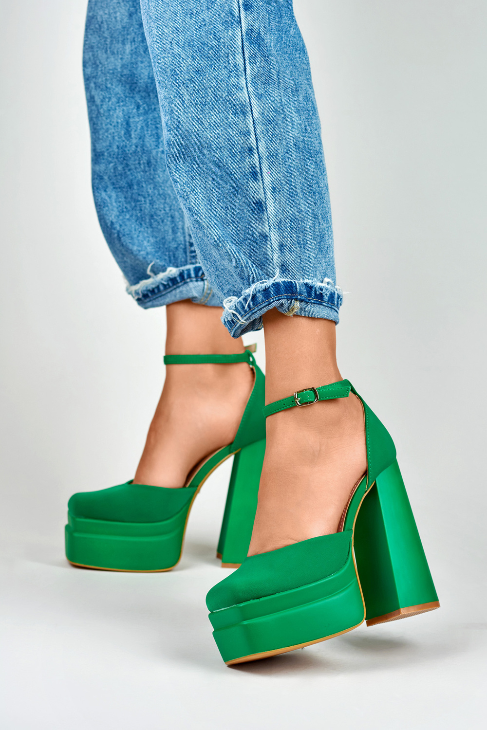 primohurt Zielone sandały na wysokim słupku Libby