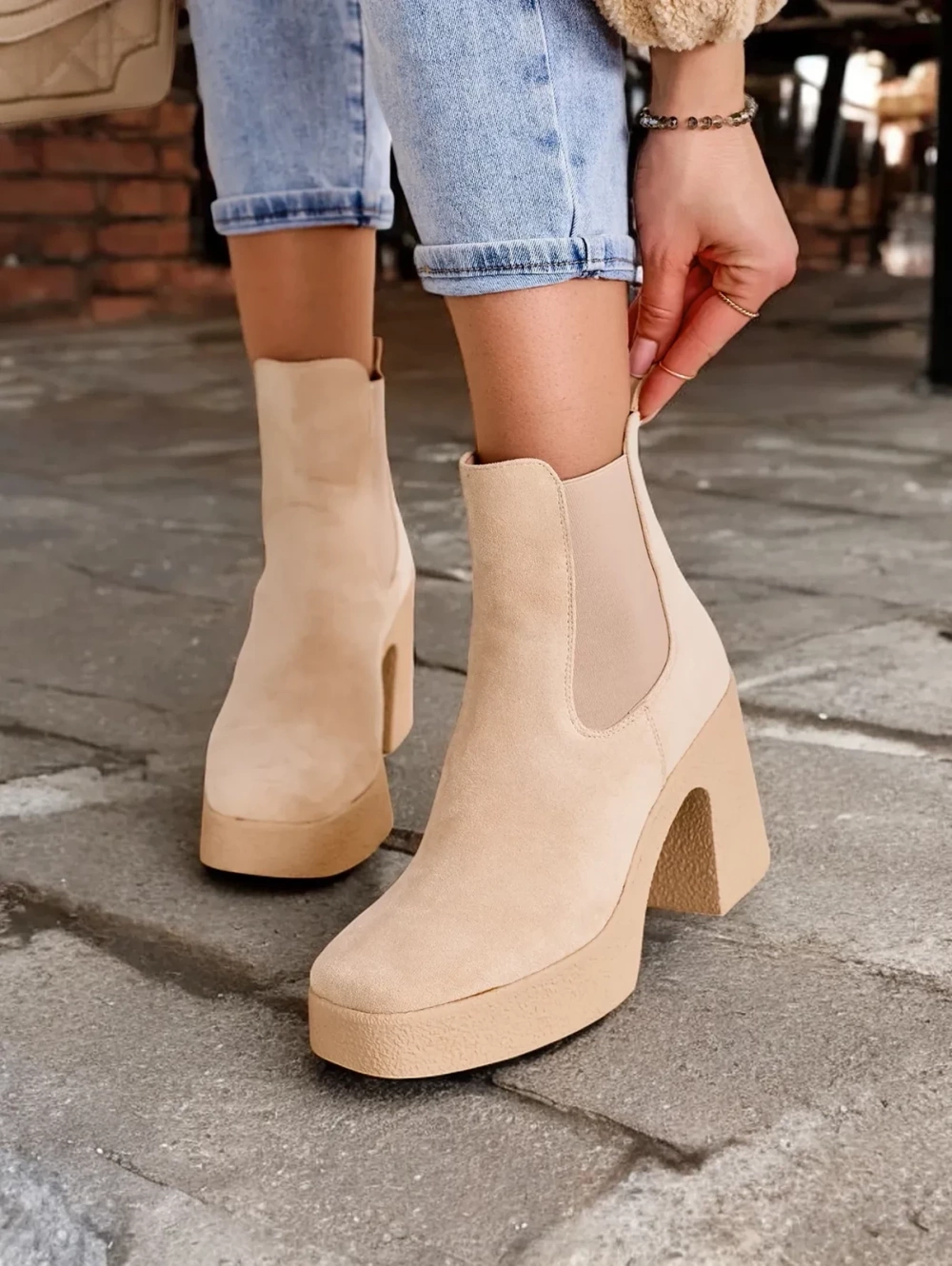 Resti Women's ankle boots on a heel Bezollo