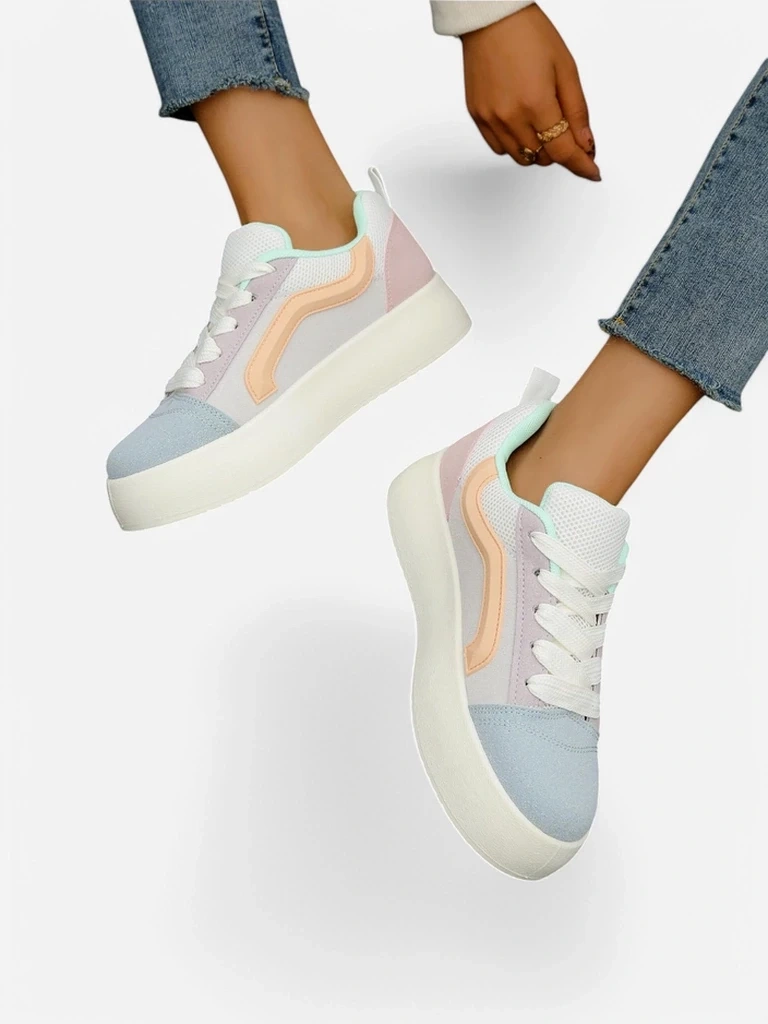 Resti Women's sports sneakers on a platform Ensis