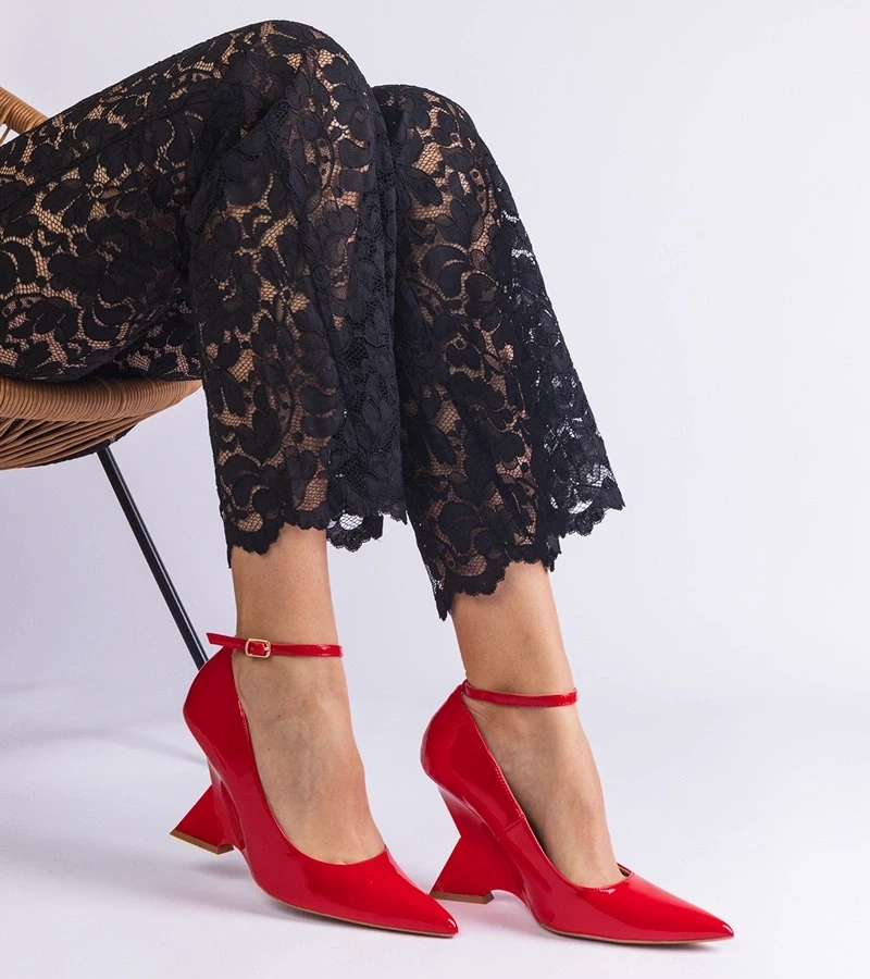 Gemre Pantofi roșii lăcuiți pe pană Florianda